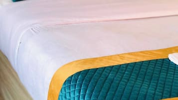 Double Room | Soundproofing, free WiFi, bed sheets
