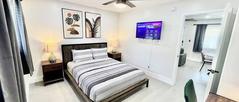 1 bedroom, desk, free WiFi, bed sheets