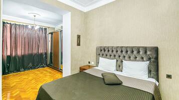 1 bedroom, soundproofing, iron/ironing board