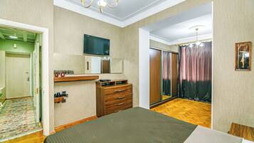 1 bedroom, soundproofing, iron/ironing board