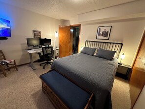 1 bedroom, desk, iron/ironing board, free WiFi
