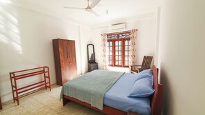 4 chambres, fer et planche à repasser, Wi-Fi, draps fournis