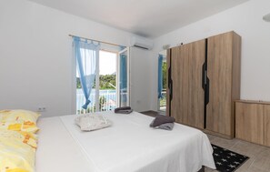 1 quarto, Wi-Fi de cortesia, roupa de cama