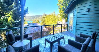 Cozy Lakeview Sunsets & Cinema