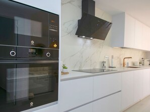 Oven, dishwasher, high chair