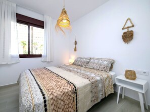 3 bedrooms, travel crib, free WiFi