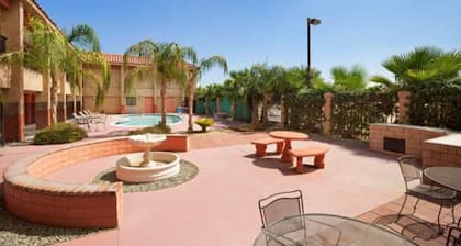 Comfortable Super 8 Hotel Suites with Pool and BBQ Area in Indio, Near Coachella