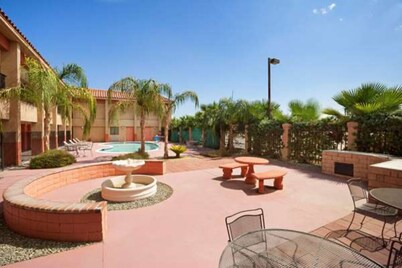 Comfortable Super 8 Hotel Suites with Pool and BBQ Area in Indio, Near Coachella