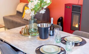 Dining - Vacation home with jacuzzi (Dalhem)