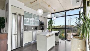 精品公寓式客房 | 免费 WiFi、床单