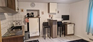 Réfrigérateur, four, plaque de cuisson, lave-vaisselle