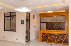 Front of property - Hotel Comster Mtwapa (Mtwapa)