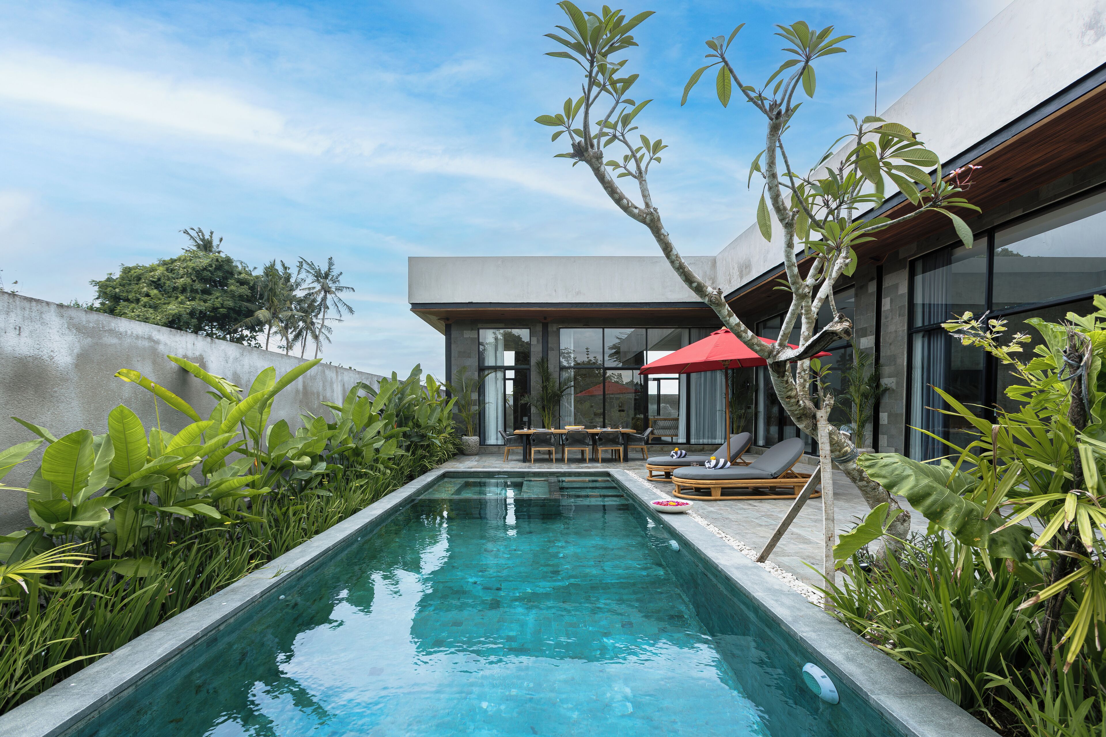 Kolam renang outdoor