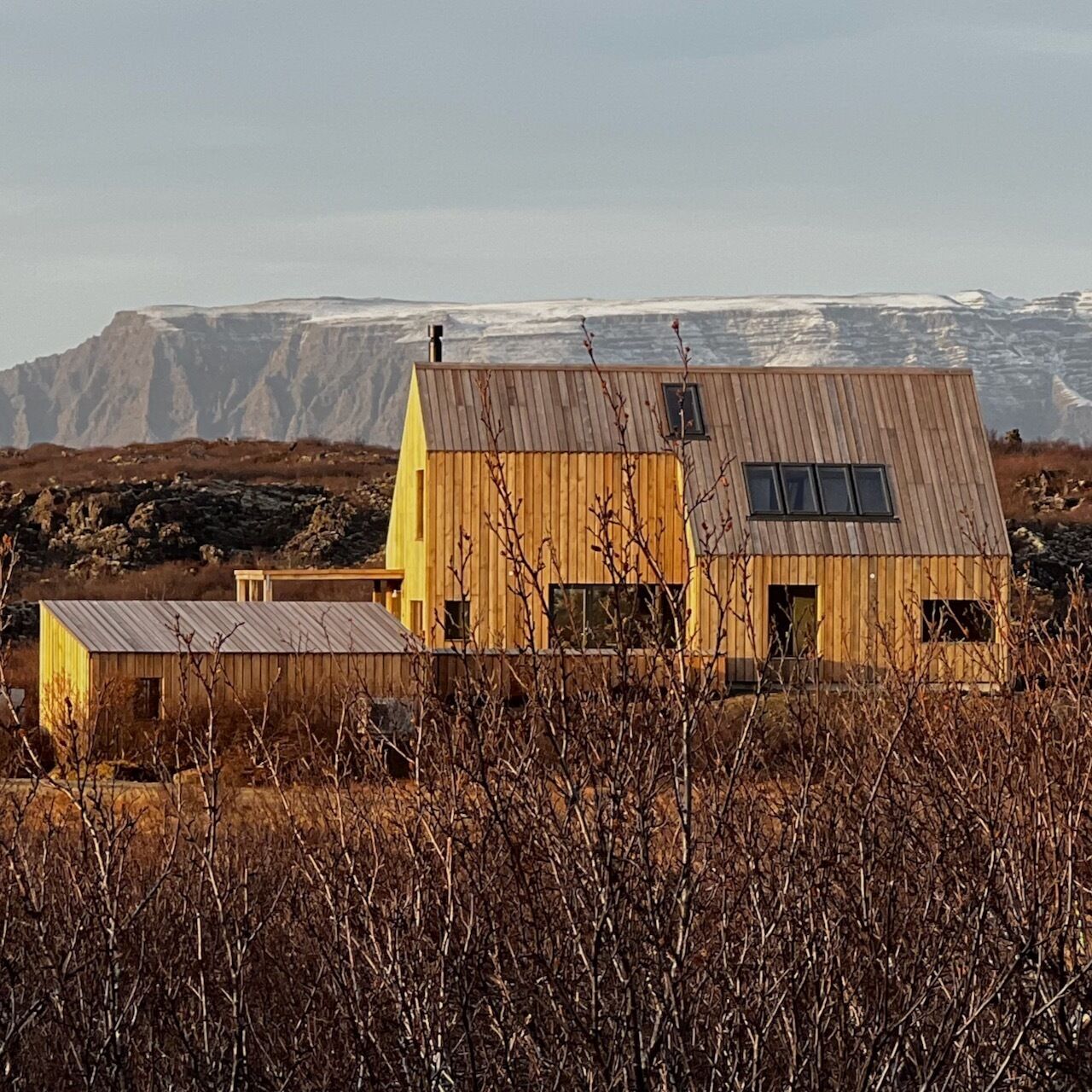 Contemporary farmhouse with total privacy