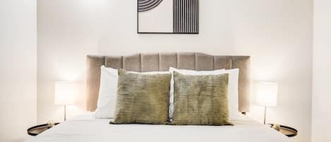 2 sovrum, skrivbord, strykjärn/strykbräda och wi-fi