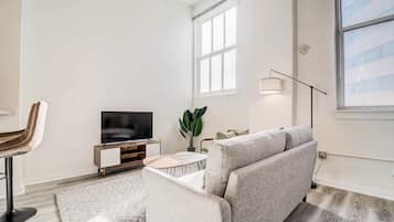 Televisión y oficina