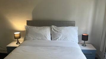 Apartamento | 1 dormitorio, tabla de planchar con plancha, wifi gratis y ropa de cama