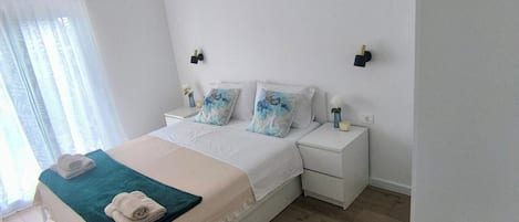 2 bedrooms, iron/ironing board, WiFi (free), bed sheets