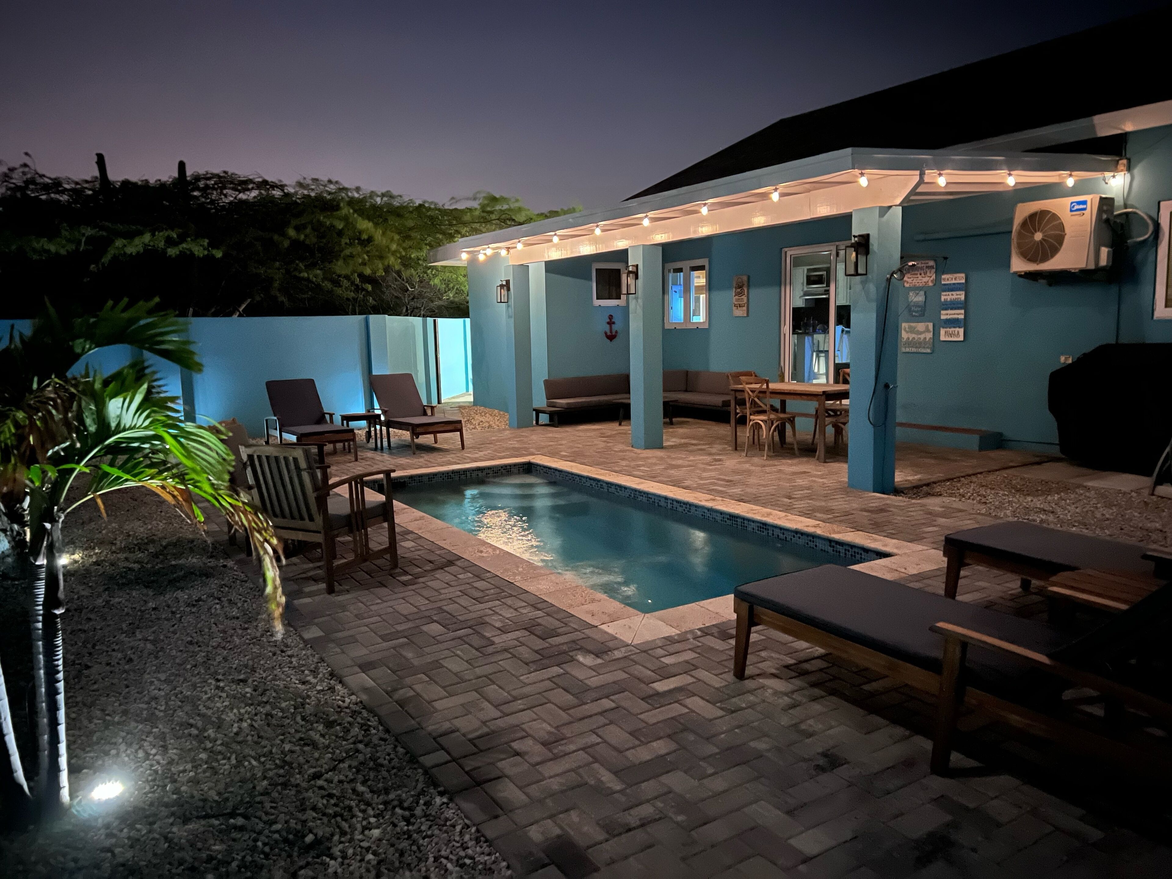 Indoor pool, outdoor pool