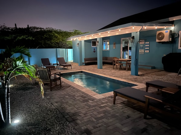 Innenpool, Außenpool