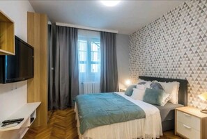 1 makuuhuone, silitysrauta/-lauta, Wi-Fi, vuodevaatteet