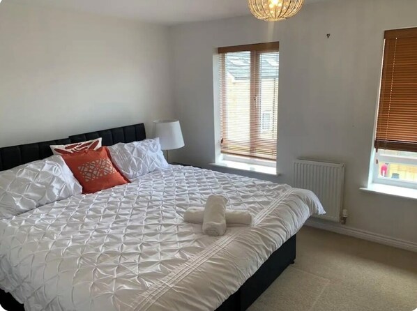 1 soverom, strykejern/-brett, wi-fi (inkludert) og sengetøy