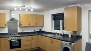 Unclassified image, 4 of 11, button - Cozy Luxurious And Spacious 4 Bed Home (Grays)