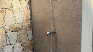 Shower, hair dryer, toilet paper