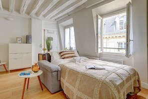 1 bedroom, desk, iron/ironing board, free WiFi