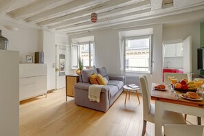 Smart TV, offices
