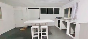 Tonga Airport Cottage - Entire Place