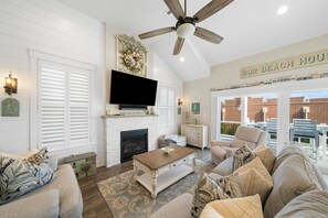 スマートテレビ、暖炉