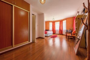 Superior Apartment, 3 Bedrooms, Kitchen, Ground Floor
