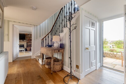 Beautifully renovated three bedroomed house with fabulous gardens