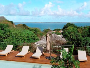 Property grounds - Charm & Serenity with Private Terrace and Garden View (Saint-Martin)