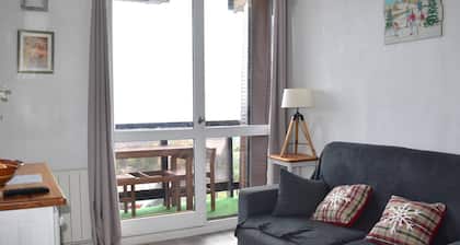 South-facing studio cabin ideal for family with box