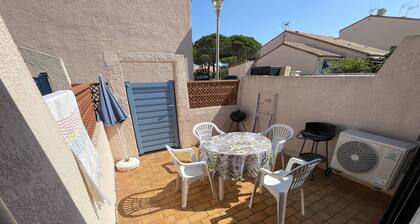 Air-Conditioned Studio Villa with Mezzanine, Terrace & BBQ - 900m from Beach, Sleeps 4