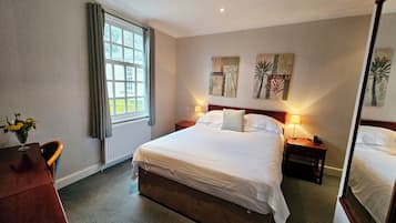 Classic Double or Twin Room | Iron/ironing board, free WiFi, bed sheets
