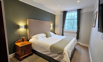 Classic Double or Twin Room, Sea View | Iron/ironing board, free WiFi, bed sheets