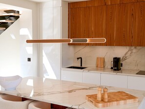 Fridge, microwave, dishwasher