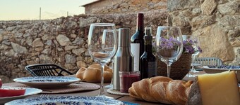 Las Pazuelas, Casa Familiar en el Pueblo