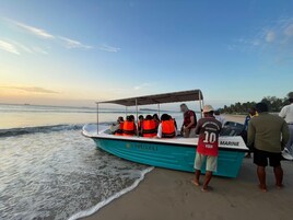 Private beach, white sand, beach bar