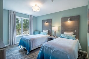 2 bedrooms, iron/ironing board, WiFi