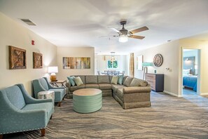 TV, fireplace, DVD player - Mountain Views, Private Balcony, Resort amenities! (Mc Gaheysville)