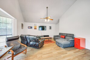 House (5 Bedrooms) | Interior - Spacious San Antonio Home: Google Fiber, Game Room (San Antonio)