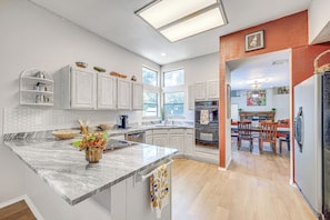 Interior - Spacious San Antonio Home: Google Fiber, Game Room (San Antonio)