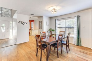 Interior - Spacious San Antonio Home: Google Fiber, Game Room (San Antonio)