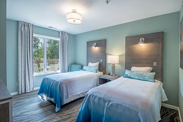 2 bedrooms, iron/ironing board, WiFi