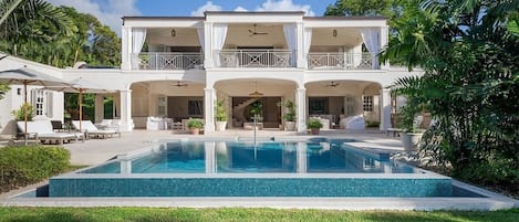Vila, 5 quartos | Piscina