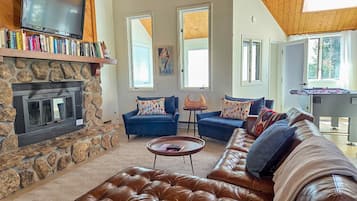 Townhome, 3 Bedrooms | Living area | Smart TV